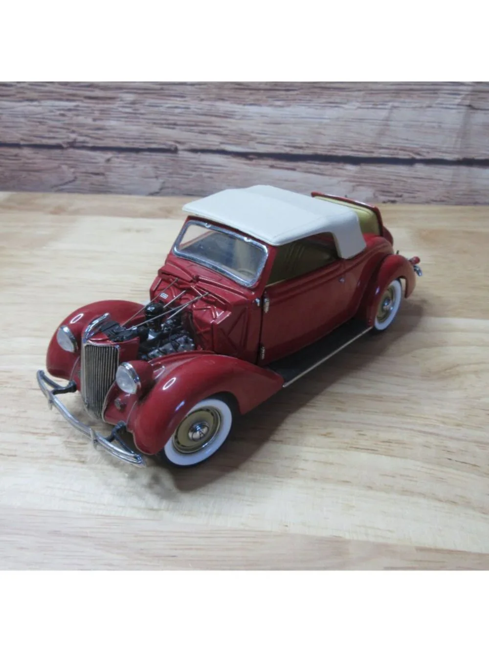 1936 Ford Deluxe Cabriolet Convertible Franklin Mint 1:24 Diecast